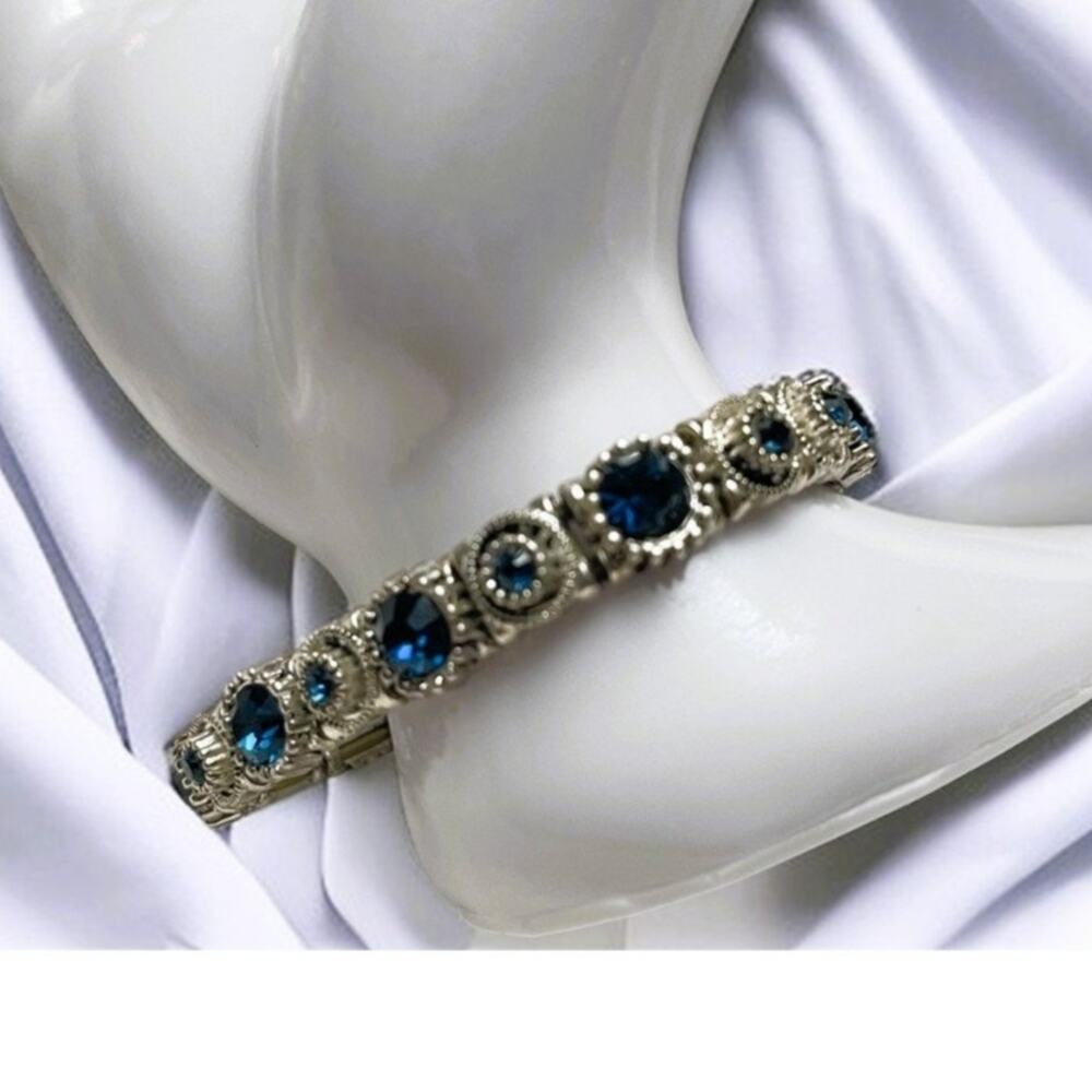 Vintage Square Silver Design Beads w/London Blue Crystal Gems, Stretch Bracelet